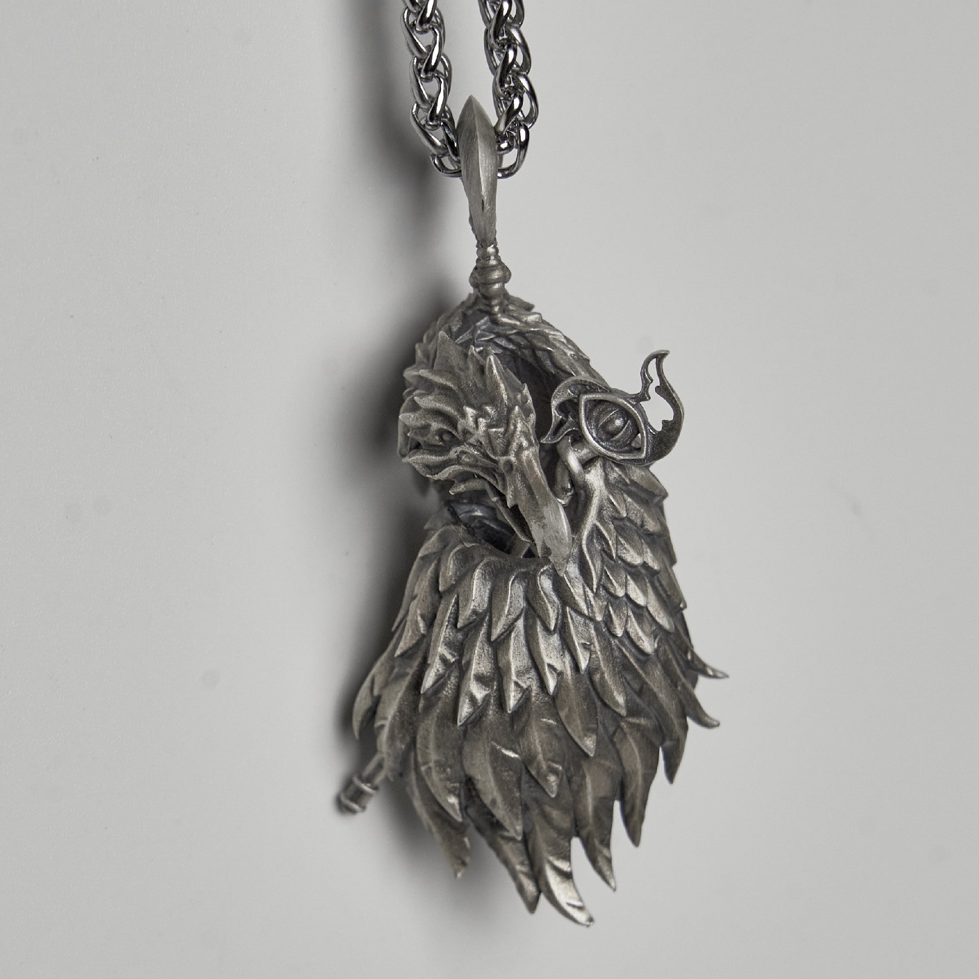 Warhammer 40K Plumes of Change Pendant Tzeentch Chaos God Necklace by Starforged